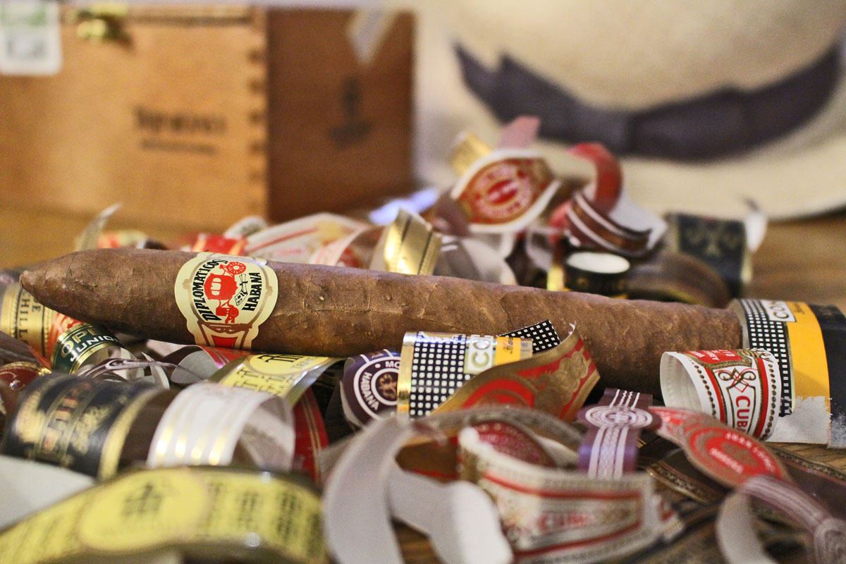 tomtomcigarswhiskycoffeestore Tomtom cigars & coffee in London